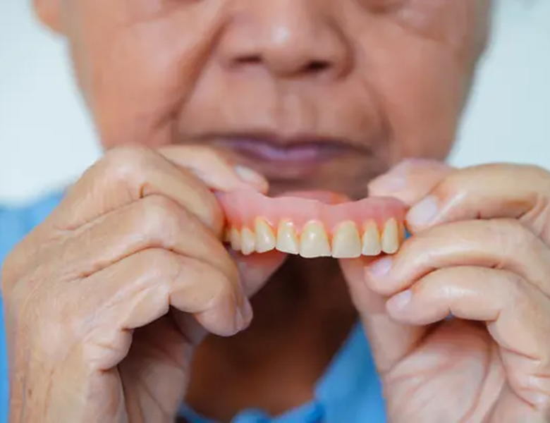 柏市・我孫子市の訪問歯科、すえいし歯科矯正歯科 歯科訪問部から、ご家族の方へのメリットを解説