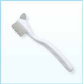 柏市・我孫子市の訪問歯科、すえいし歯科矯正歯科 歯科訪問部の口腔ケアアイテムの例