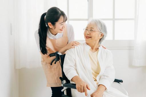 柏市・我孫子市の訪問歯科、すえいし歯科矯正歯科 歯科訪問部は外来と同じ水準の治療が可能