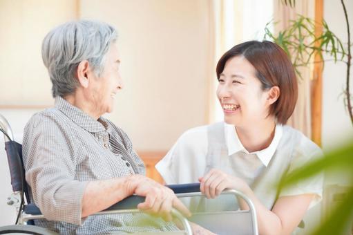 柏市・我孫子市の訪問歯科、すえいし歯科矯正歯科 歯科訪問部の、むし歯治療