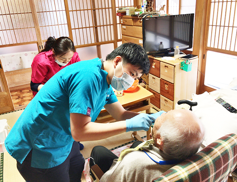 柏市・我孫子市の訪問歯科、すえいし歯科矯正歯科 歯科訪問部の誤嚥性肺炎の予防