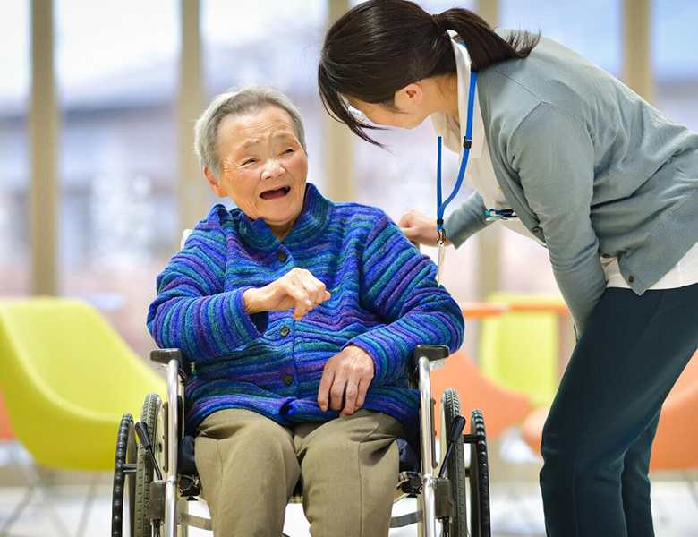 柏市・我孫子市の訪問歯科、すえいし歯科矯正歯科 歯科訪問部は、丁寧で親身なコミュニケーション